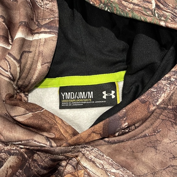 UnderAmour lightweight sweat shirt - Picture 2 of 3